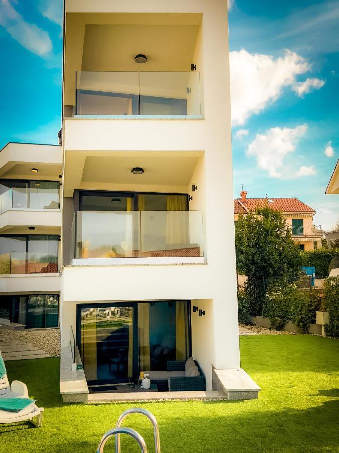 Villa Mirno More Apartments Malinska Dış mekan fotoğraf