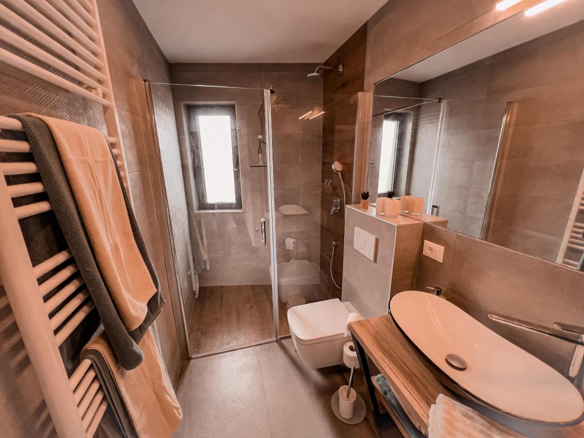 Villa Mirno More Apartments Malinska Dış mekan fotoğraf