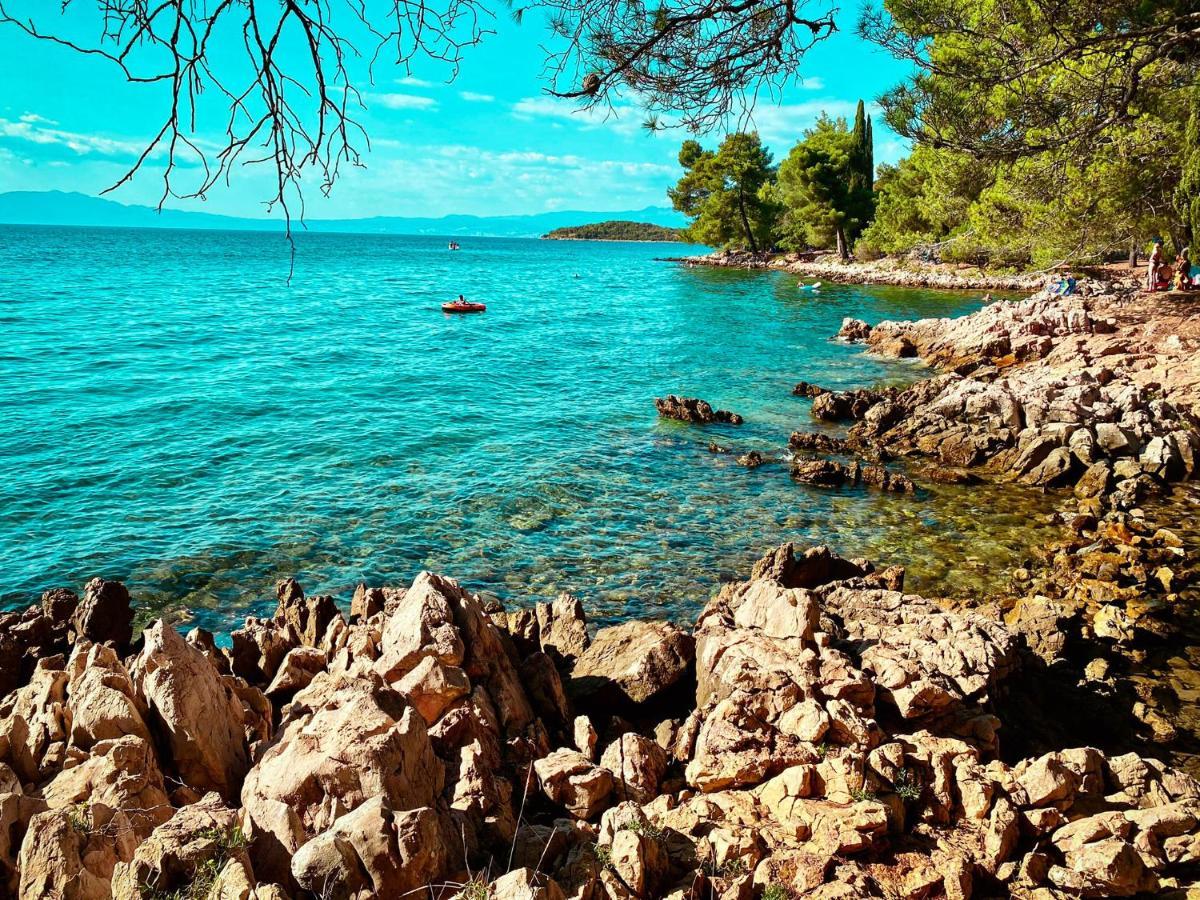 Villa Mirno More Apartments Malinska Dış mekan fotoğraf