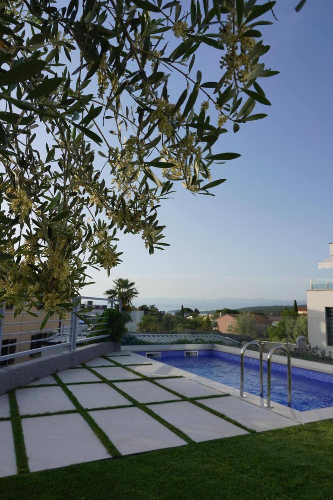 Villa Mirno More Apartments Malinska Dış mekan fotoğraf