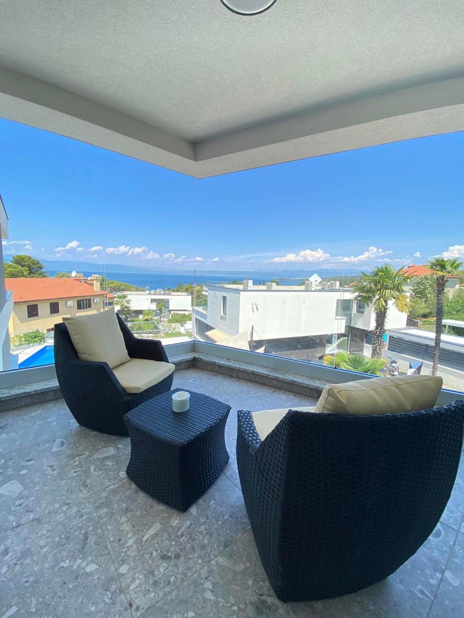 Villa Mirno More Apartments Malinska Dış mekan fotoğraf